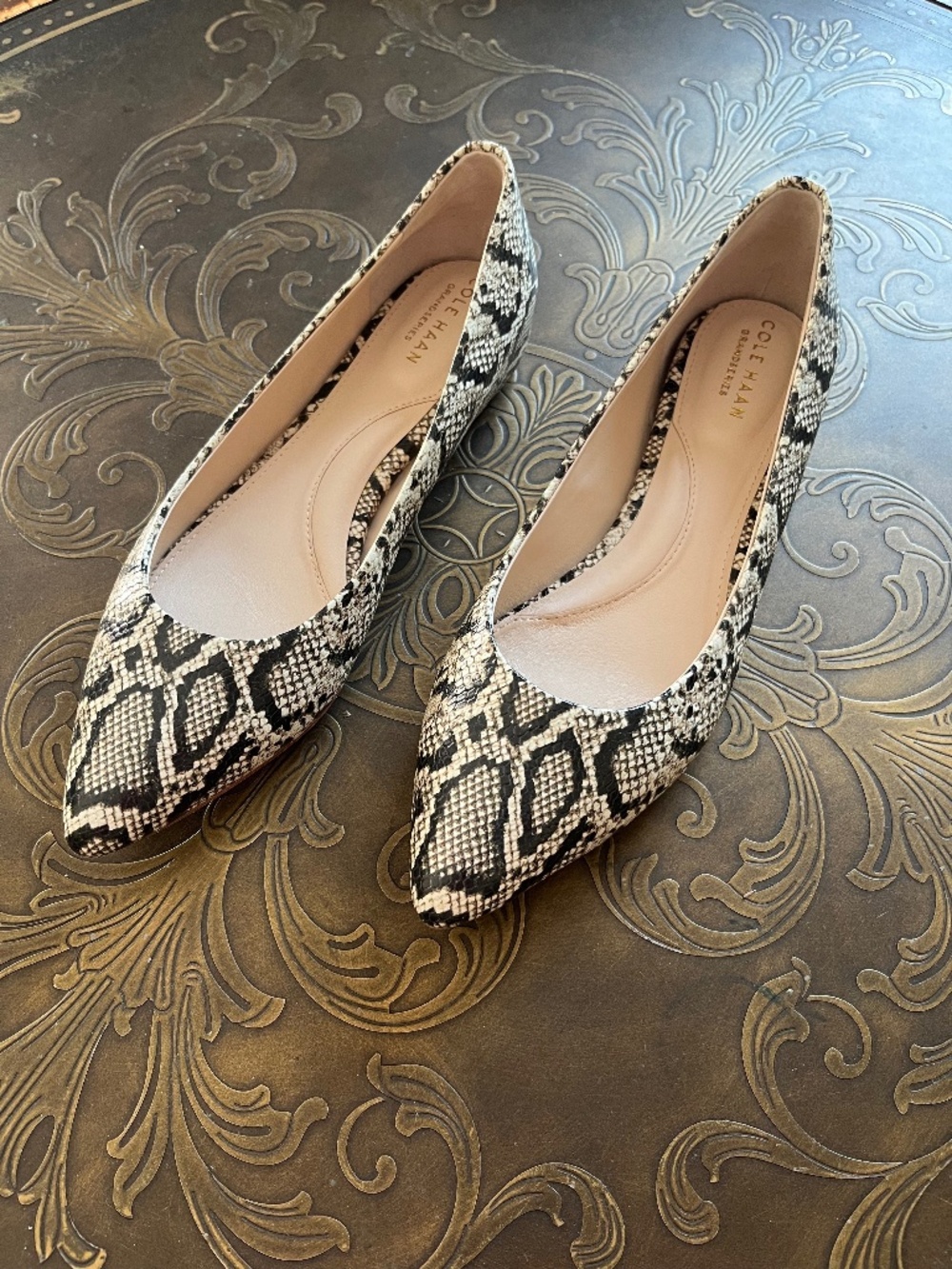 Cole Haan Women's Leather Snakeskin Flat Shoes Size 7.5 B Ballet Shoes